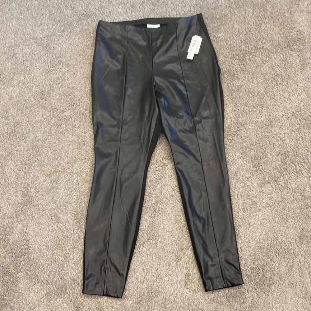 NWT bar 3 essentials leggings